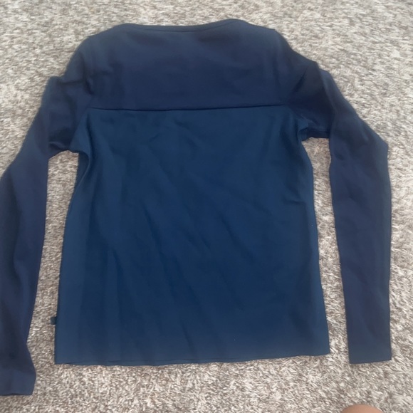 Lululemon thick shirt - Picture 2 of 4